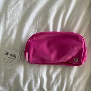 NWT Sonic Pink LuluLemon Belt Bag